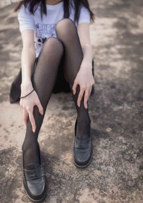 jizz国产丝袜17老师女人_全集无删减版高清免费手机在线看观看