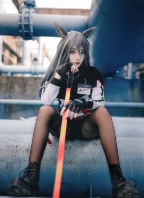 裸出双奶头的动漫美女_不卡dvd电影全集观看