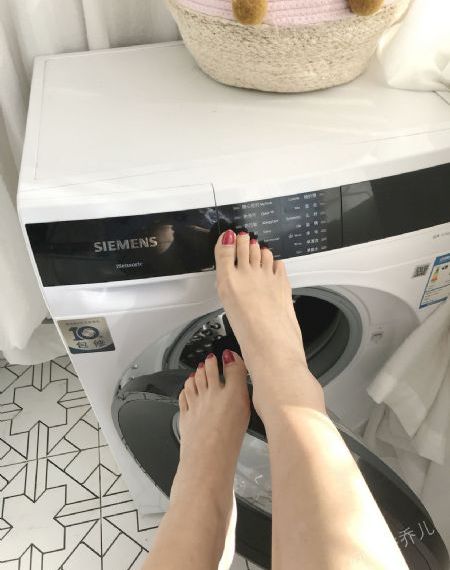 国变精品美女久久久久av爽_精彩预告国语版在线观看免费