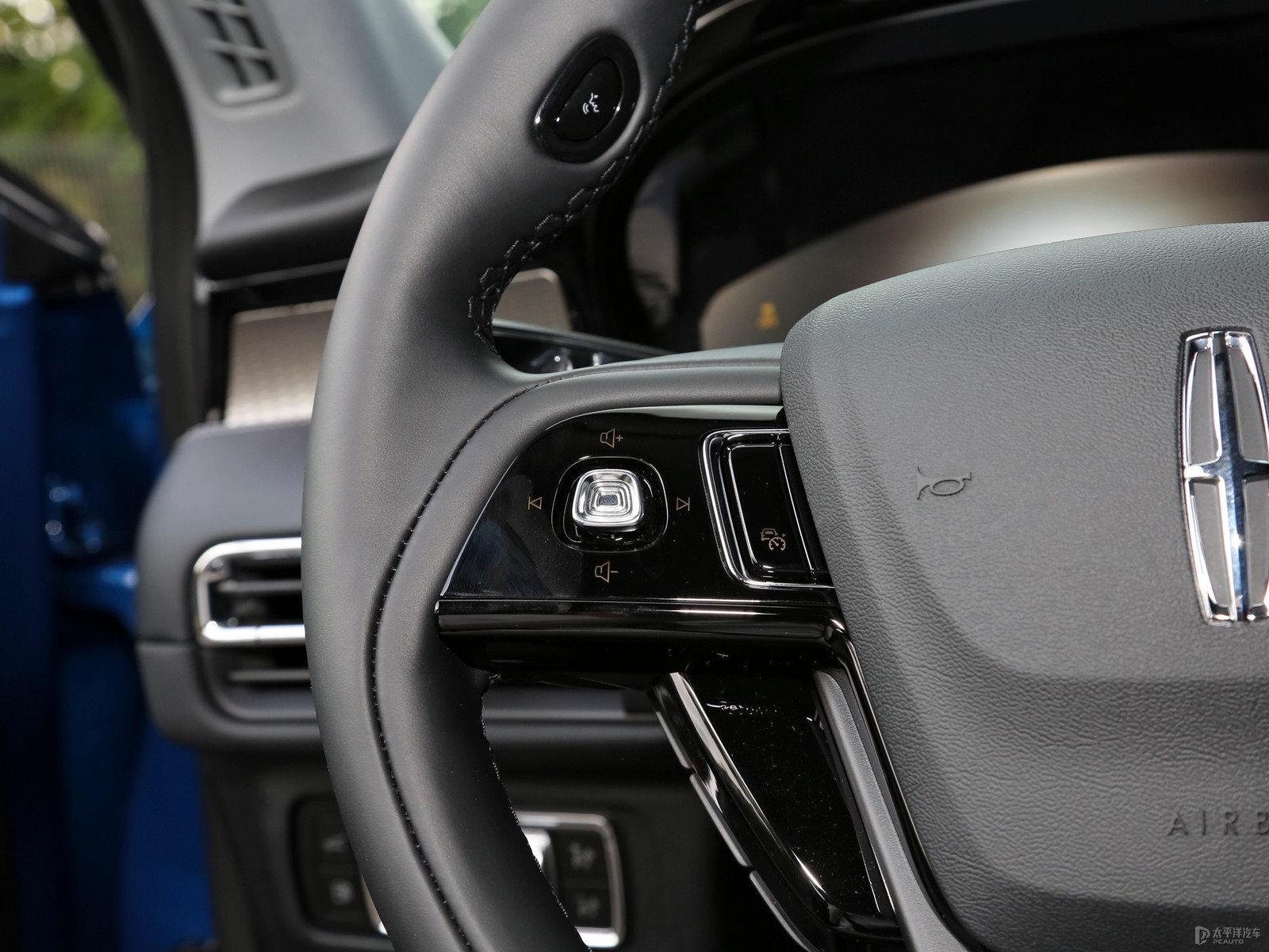 探秘冒險家新能源 2021款 PHEV 四驅(qū)e雅版 豪華與科技交織的內(nèi)飾座艙